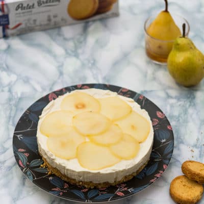 Recette de Cheesecake sans cuisson, citron, poires pochées, palets bretons