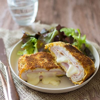 Recette de Cordons bleus de dinde et reblochon maison, avec les produits Le Gaulois ! Une recette facile et rapide.