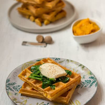 Recette de Gaufres salées à la courge butternut, épinards, crème