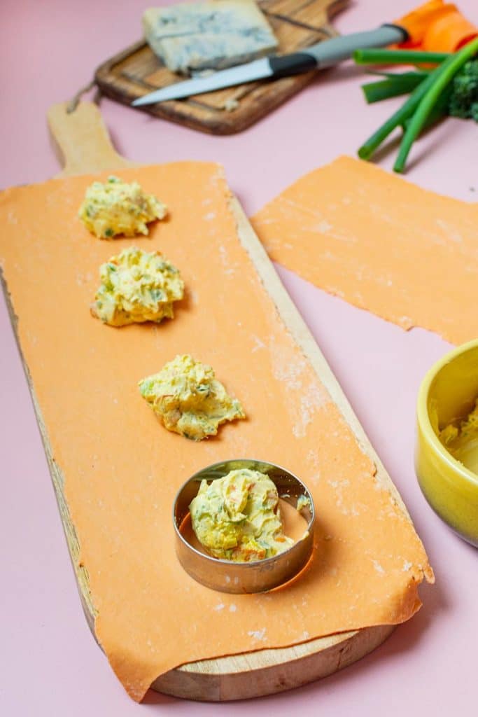 Recette de Raviolis aux carottes, bimis poêlés et sauce gorgonzola, recette facile de Saint-Valentin