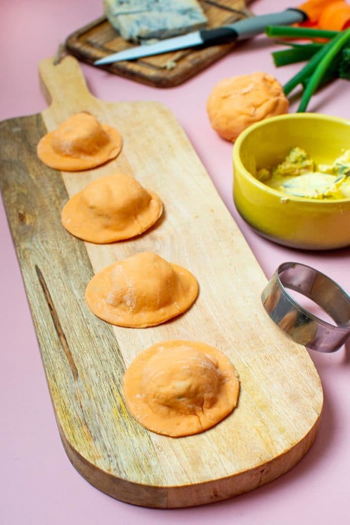 Recette de Raviolis aux carottes, bimis poêlés et sauce gorgonzola, recette facile de Saint-Valentin