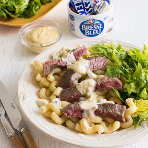 Recette de pâtes au boeuf, sauce au Bresse Bleu et moutarde
