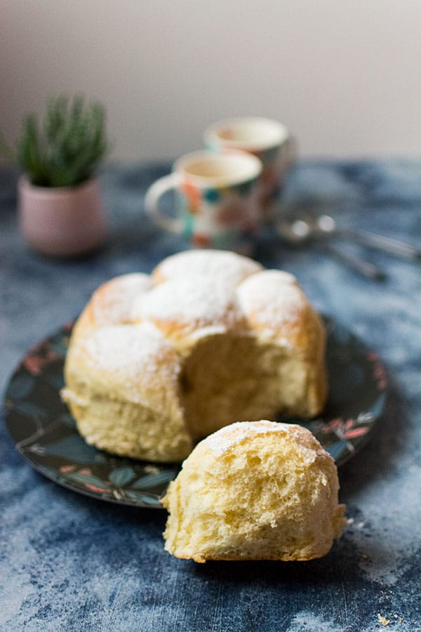 Recette de Brioche butchy, à la crème fraîche, recette facile de brioche moelleuse sans beurre