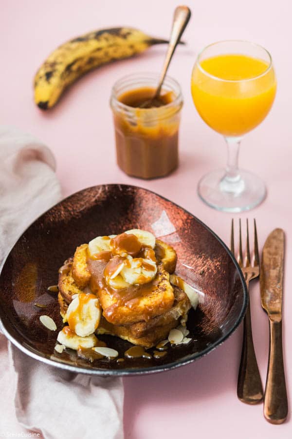 Recette de Brioche perdue bananes et caramel, recette facile avec du caramel beurre salé.