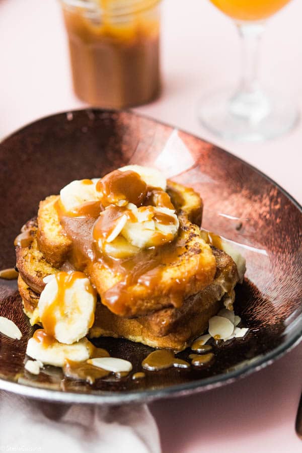 Recette de Brioche perdue bananes et caramel, recette facile avec du caramel beurre salé.