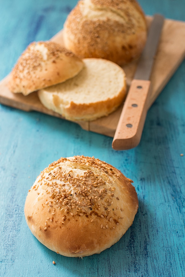 Recette de buns ou pains à hamburger, sans machine à pain