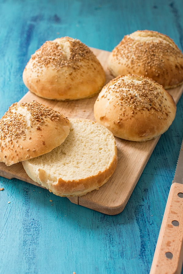 Recette de buns ou pains à hamburger, sans machine à pain