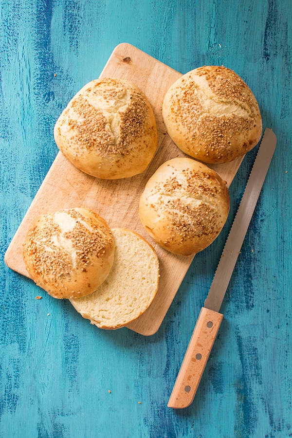 Recette de buns ou pains à hamburger, sans machine à pain