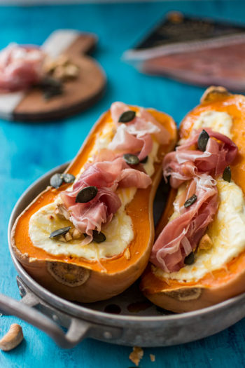 Recette de Butternut rôtie au fromage de chèvre et jambon de Parme