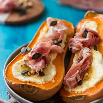 Recette de Butternut rôtie au fromage de chèvre et jambon de Parme