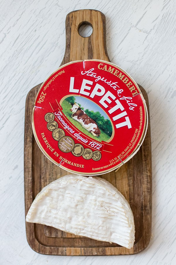 Recette de Camembert pané, ou beignets de camembert, recette facile de camembert pané, idéal avec une salade