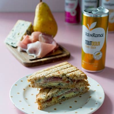 Recette de Sandwich au bleu, poires et jambon sec avec un cidre Val de Rance