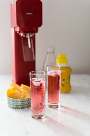 Recette de Cocktail Bloody Tonic (Sodastream), cocktail avec alcool vodka facile et rapide pour une soirée entre amis !