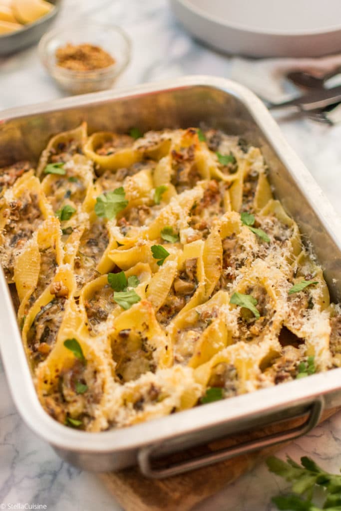 Recette de Conchiglie farcis aux légumes, pignons, moutarde à l'ancienne. Recette facile de conchiglie végétariens, repas du soir délicieux !