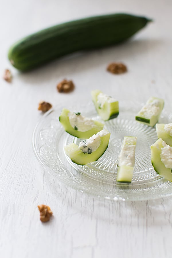 Recette de Recette de Concombre farci à la feta, aux noix et au basilic