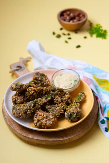 Recette de Croquettes de Bimis aux noisettes et pistaches, mayonnaise aux herbes