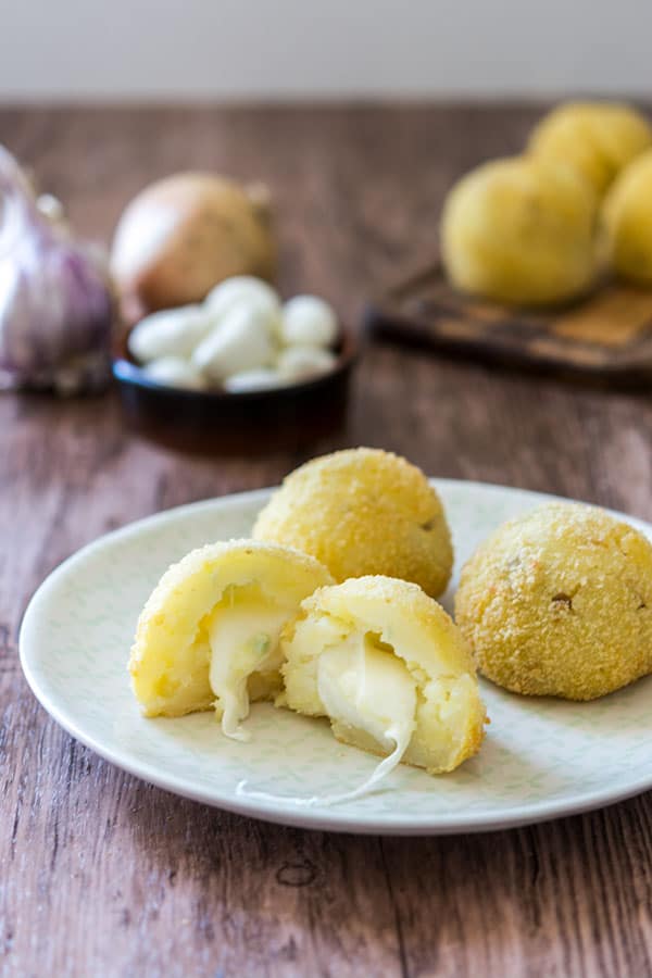 Recette de Croquettes de pommes de terre avec cœur à la mozzarella, avec ou sans le Surprise Party de Tupperware