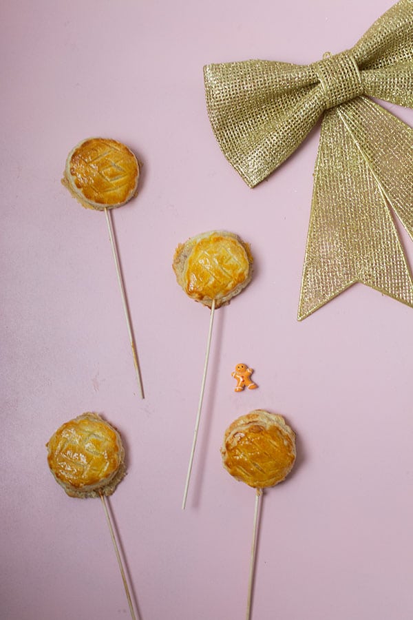 Recette de Galettes des rois en sucettes, cœur praliné