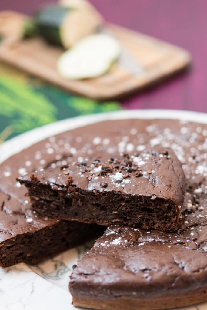 Recette de gâteau au chocolat et à la courgette, sans beurre et très peu sucré. Idéal pour faire manger des légumes aux enfants !