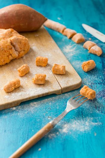 Recette de Gnocchis de patate douce, recette facile de gnocchis de patate douce, recette simple et rapide pour faire des gnocchis !