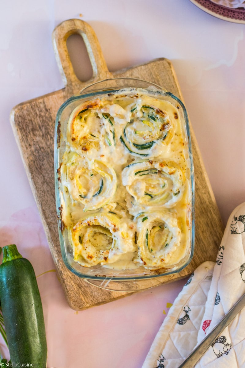 Recette de Lasagnes roulées à la courgette. Recette facile de pâte à lasagnes fraîche, lasagnes roulées faciles et rapides et sauce béchamel !