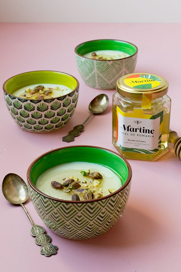 Recette de Flans de lait, miel et pistaches avec les Miel Martine