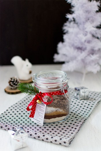 Recette de Noël : Cadeau gourmand : brownie en bocal {DIY}, cadeau gourmand à offrir et réaliser soi même !