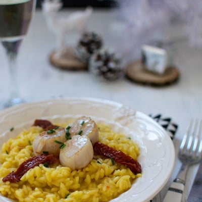 Recette de Noël : Risotto de Saint-Jacques au safran et tomates séchées