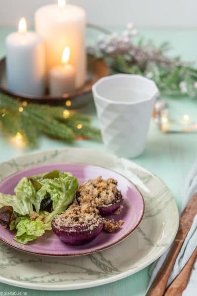 Recette de Noël végétarien : oignons rouges confits en crumble. Recette facile d'oignon confit comme une jolie entrée de fêtes !