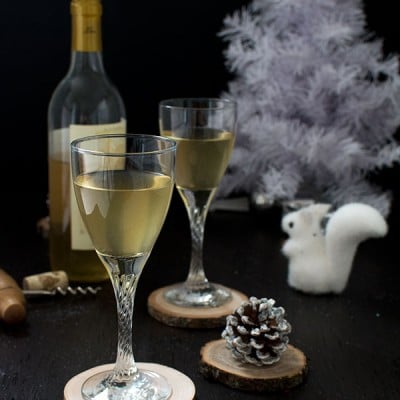 Recette de Noël : vin blanc glacé à la sauge, menthe et miel (idée cadeau)
