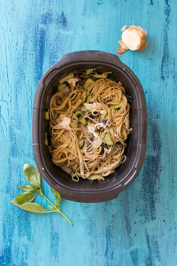 Recette de Recette de One pot pasta au micro-ondes : courgettes, champignons, mozzarella