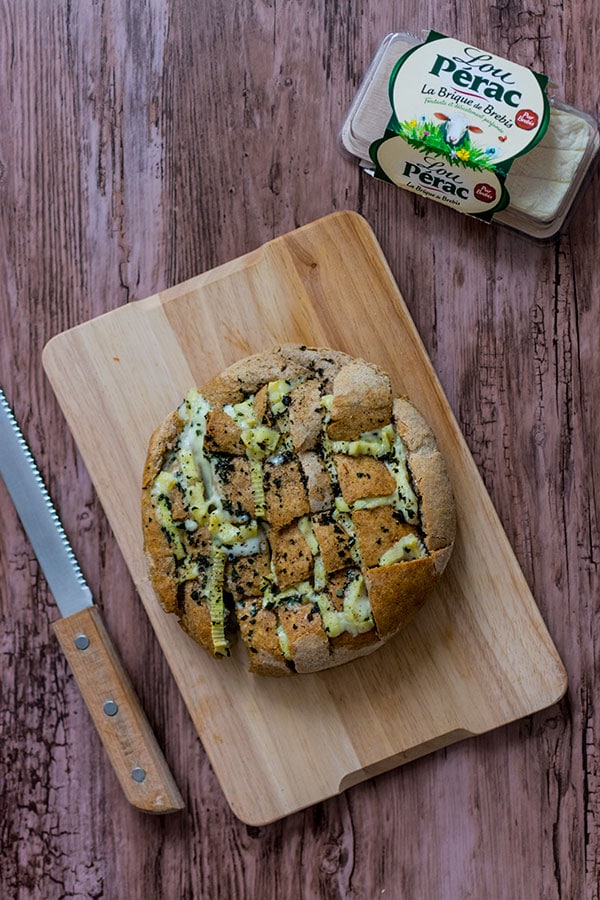 Recette de Pain hérisson au Lou Pérac (pull apart bread), recette facile et rapide pour l'apéritif entre amis. Convivial et gourmand !