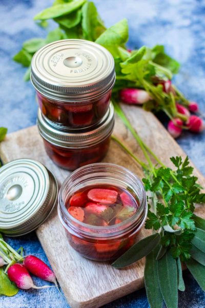 Recette de Pickles de radis rouge, sur le même principe que des cornichons !