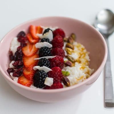Recette de Poké Bowl sucré aux fruits rouges vegan {Recette de C'est Au Programme, France 2}