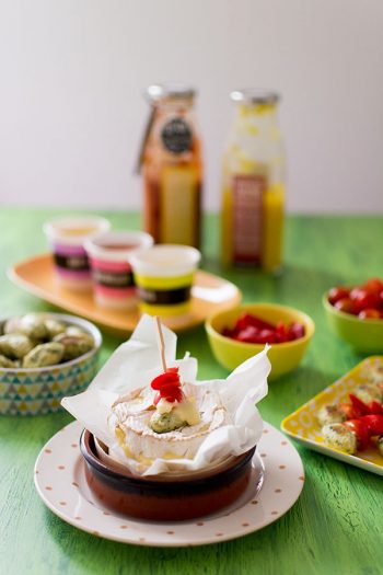 Recette de Camembert rôti et quenelles Giraudet, pour un apéritif idéal pour tous les convives !