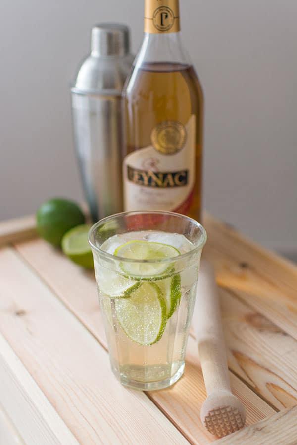 Recette de Cocktail Reynac Mojito, recette facile de mojito au pineau des charentes, cocktail original et rapide.