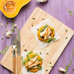 Recette de Rösti de butternut, crème d'ail et dinde au paprika