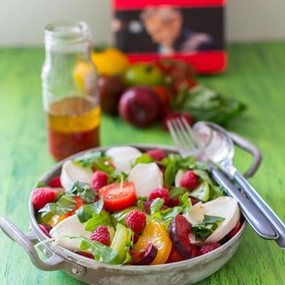 Recette de Salade tomates, mozzarella, framboises par Christophe Adam {Livre Framboise - Éditions de La Martinière}