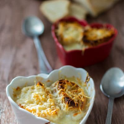 Recette de soupe à l'oignon gratinée