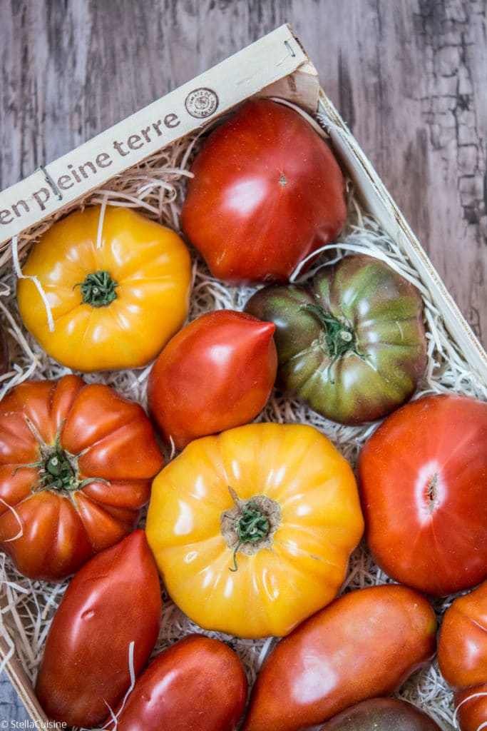 Recette de Terrine de Tomates de Marmande, chèvre et basilic. Recette facile avec une tomate de pleine saison ! La tomate de marmande.