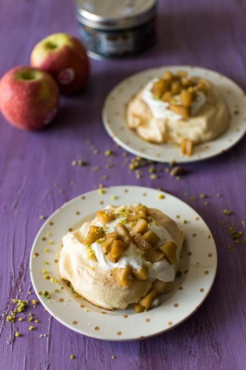 Recette de pavlovas aux pommes et pistaches