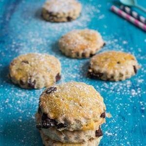 Scones aux pépites de chocolat et aux raisins secs